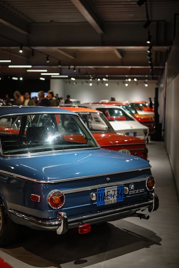 No todos los vehículos con más de 35 años son considerados clásicos en Colombia. La clasificación depende de requisitos específicos -crédito Fernando Vargas/Aniversario 60 años BMW