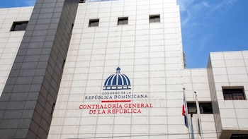 La Contraloría dispuso registro en TRE Contrato, pagos en el Sigef y verificación previa del cesionario, según la Circular IN-CGR-CIR-2026-0005