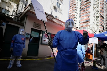 "Es muy probable que se produzcan nuevas mutaciones en el futuro. La gran pregunta es: ¿qué tipo de mutaciones serán?" (REUTERS/Aly Song)