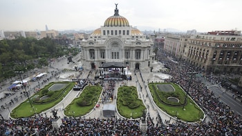 Homenaje a Cuauhtémoc Cárdenas en Bellas Artes: de Juan Gabriel a Frida Kahlo, los personajes que también fueron despedidos allí