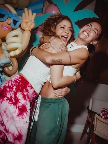 Shakira y Greeicy cada vez