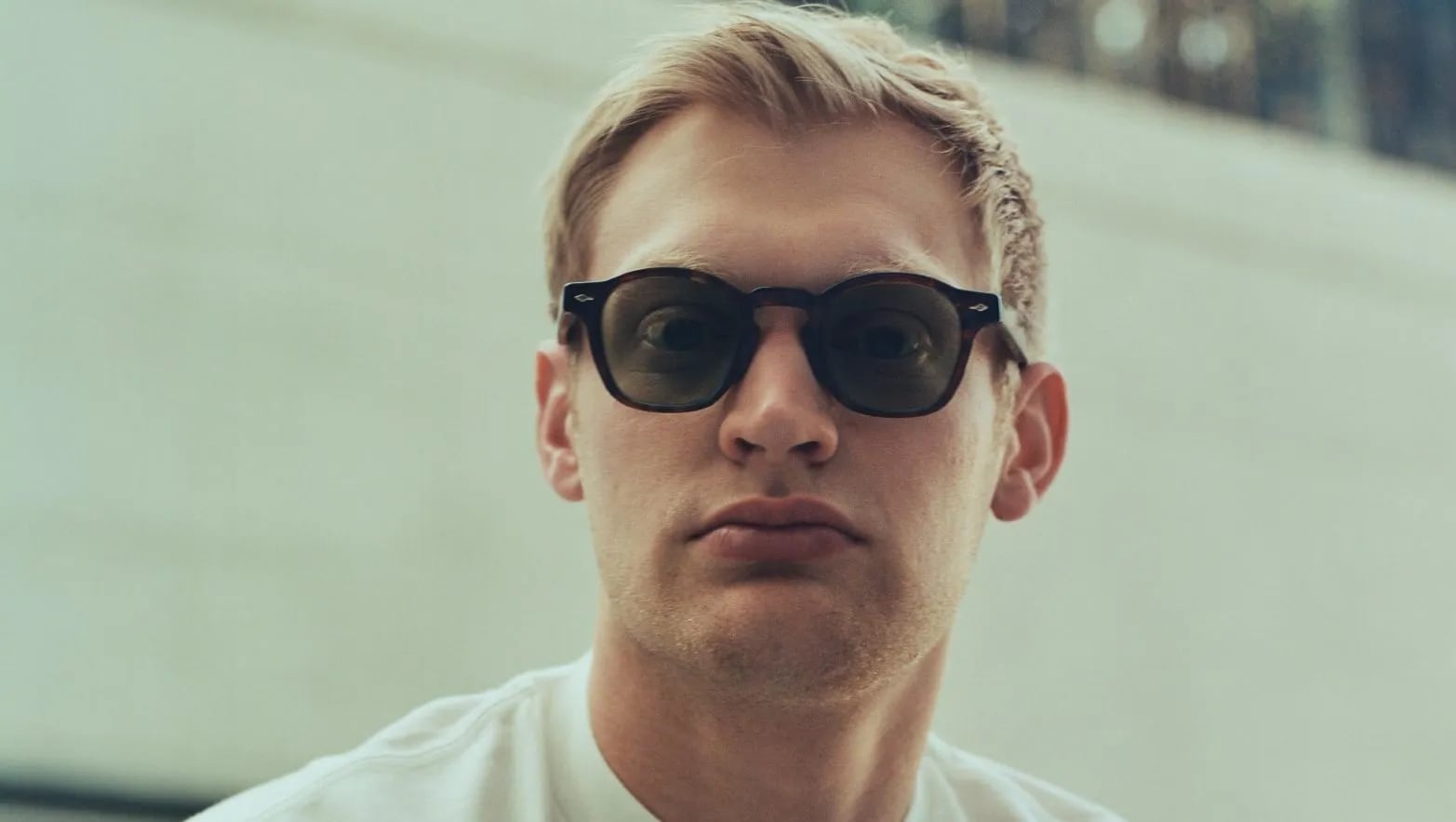 Curry Barker, director de