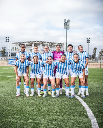 Racing es campeón del Torneo Apertura de fútbol femenino (@RacingClub)
