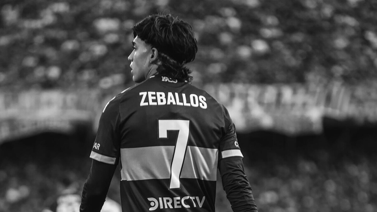 Exequiel Zeballos cabizbajo tras su salida en la semifinal