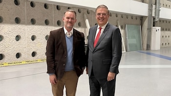 La llegada de Jamieson Greer a la capital mexicana marca el comienzo formal de las conversaciones bilaterales sobre el tratado comercial, con énfasis en la eliminación de gravámenes y la colaboración en cadenas productivas. (X-@SE_mx)