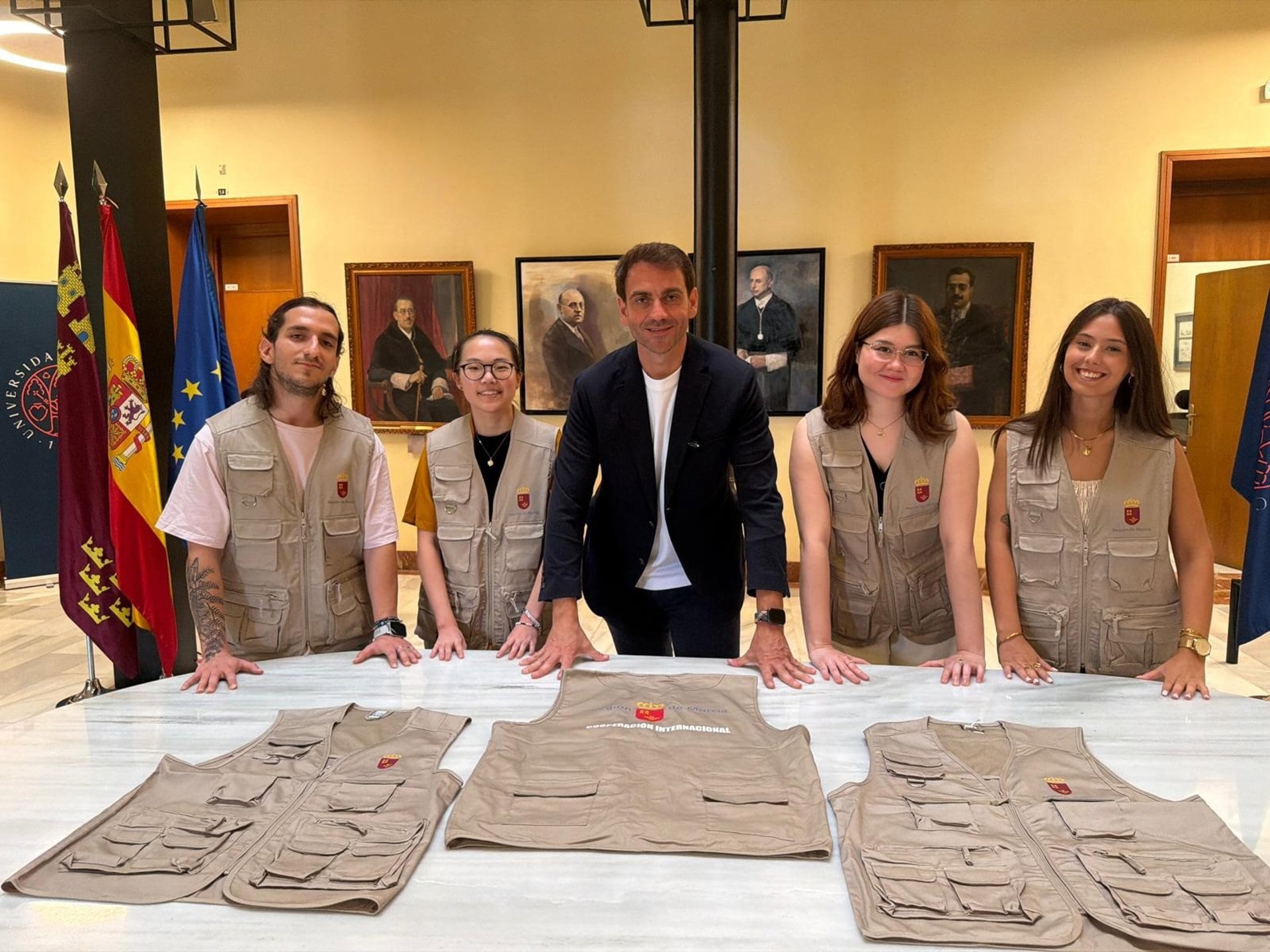 Cinco alumnos de la Universidad de Murcia se incorporan al programa de voluntariado internacional 'Inicia.Travel'