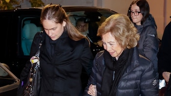 La reina Sofía se queda