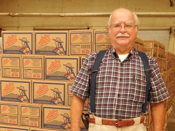 Roberto fundó la compañía “Salsa