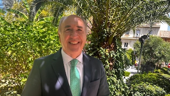 Landaluce formaliza su baja como