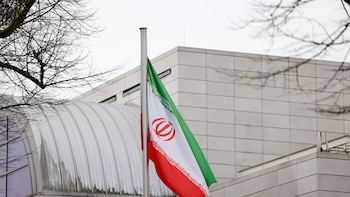 Irán confirma que mantendrá negociaciones
