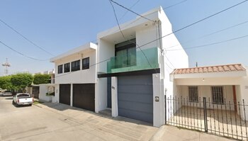 Fachada de la vivienda en