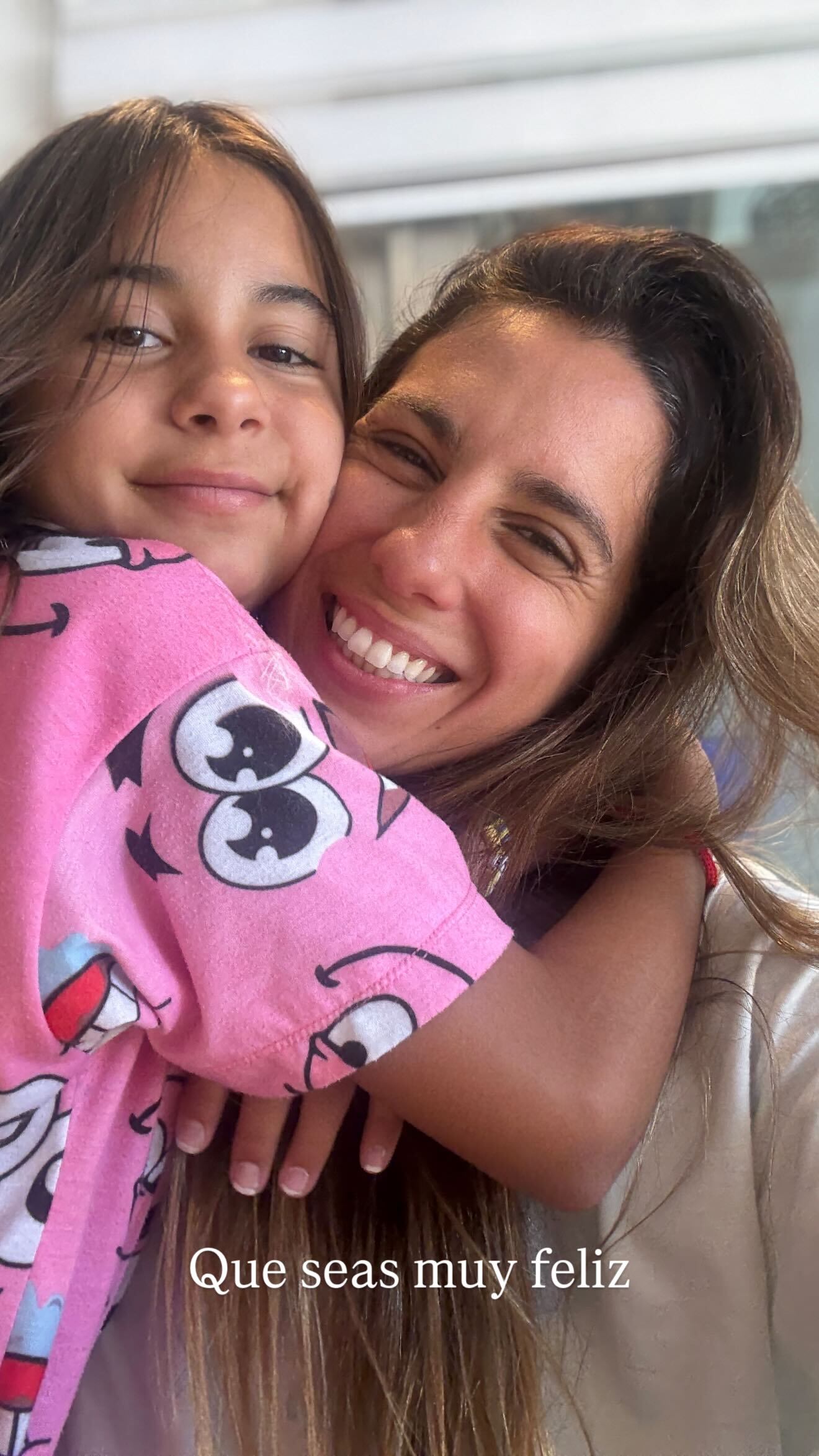 La foto de Cinthia Fernández con su hija Francesca en el festejo