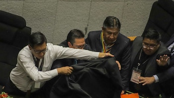 Legisladores afines a Morales impiden