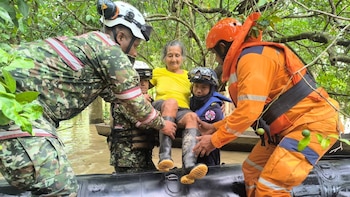 Emergencia por lluvias en Casanare: Ejército atiende zonas afectadas y vías siguen comprometidas