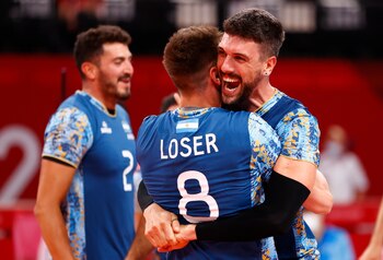 Los jugadores argentinos festejan tras