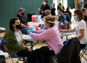 Una jornada de vacunación contra