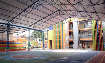 La Secretaría de Educación Distrital definió modalidades presencial, virtual e híbrida para garantizar la continuidad del servicio educativo según las condiciones de cada sede en Cali - crédito Alcaldía de Cali