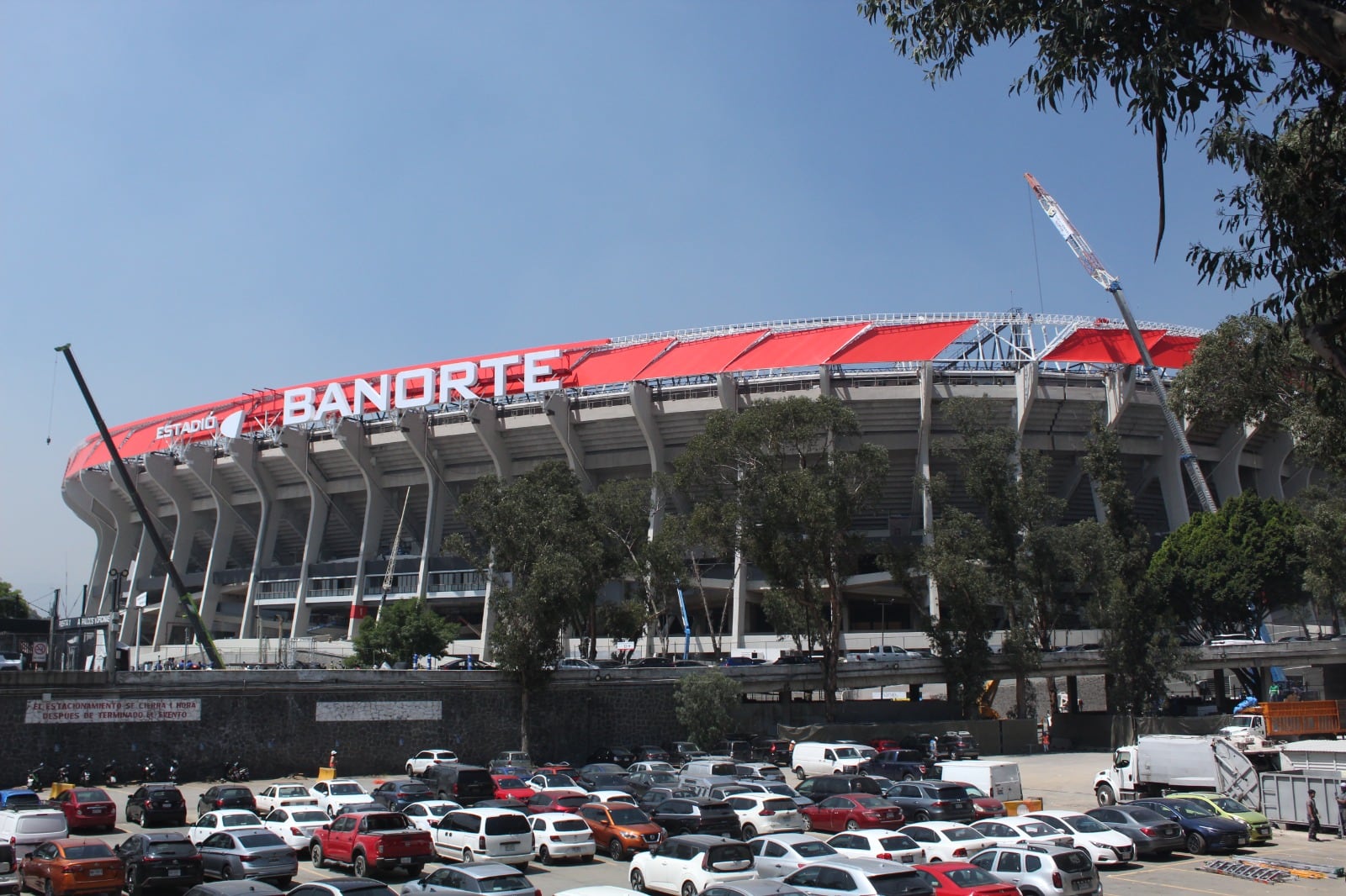 El Clásico Joven se jugará el sábado 11 de abril a las 21:00 en el Estadio Azteca, con América obligado a mostrar carácter su regreso al recinto. (Luz Coello/ Infobae México)