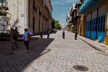 Desaolados, los restaurantes vacíos de Cuba ante el impacto de la crisis económica y social