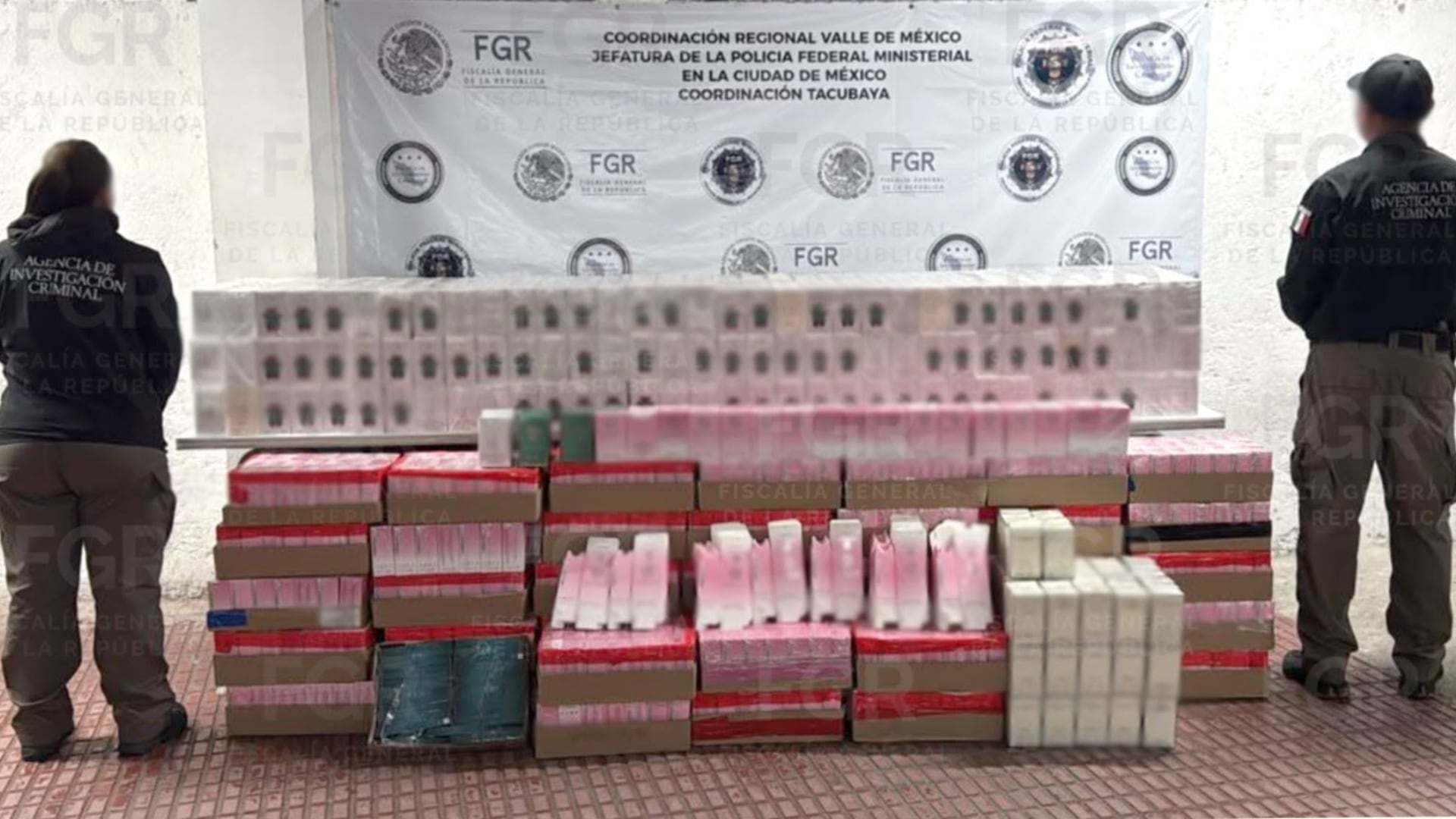 Golpe a la piratería en CDMX: decomisan 2 mil 474 perfumes en local de la Gustavo A. Madero