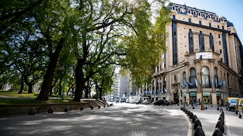 El Hotel Plaza de Buenos Aires revela un impresionante tesoro encontrado durante su restauración