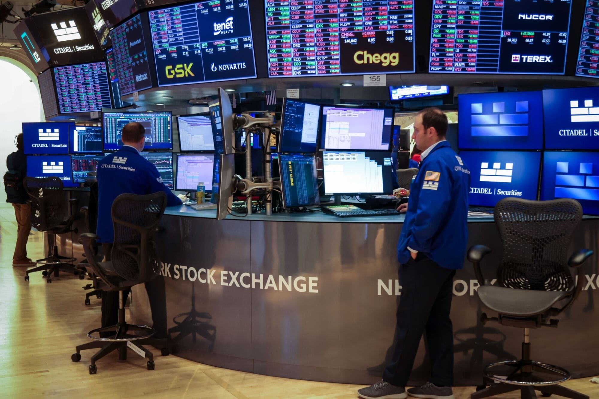 Guerra en Irán dispara el petróleo: cómo impacta en los mercados porteños