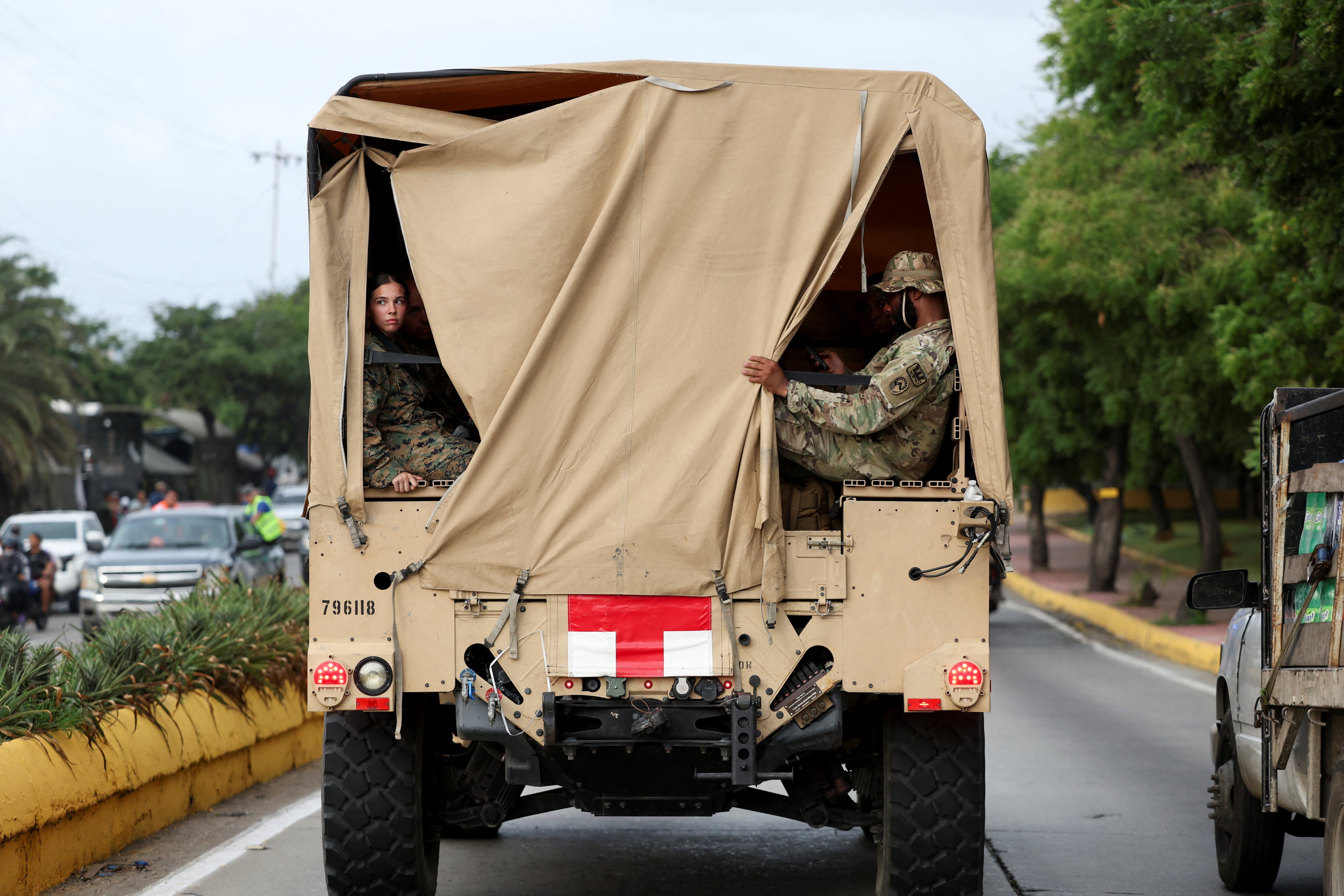 Estados Unidos desplegó 2.000 efectivos en Venezuela para apoyar las tareas  de rescate tras los terremotos - Infobae