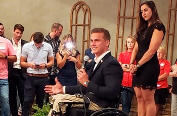 Madison Cawthorn, joven aparición del