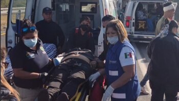 Accidente de autobús turístico dejó