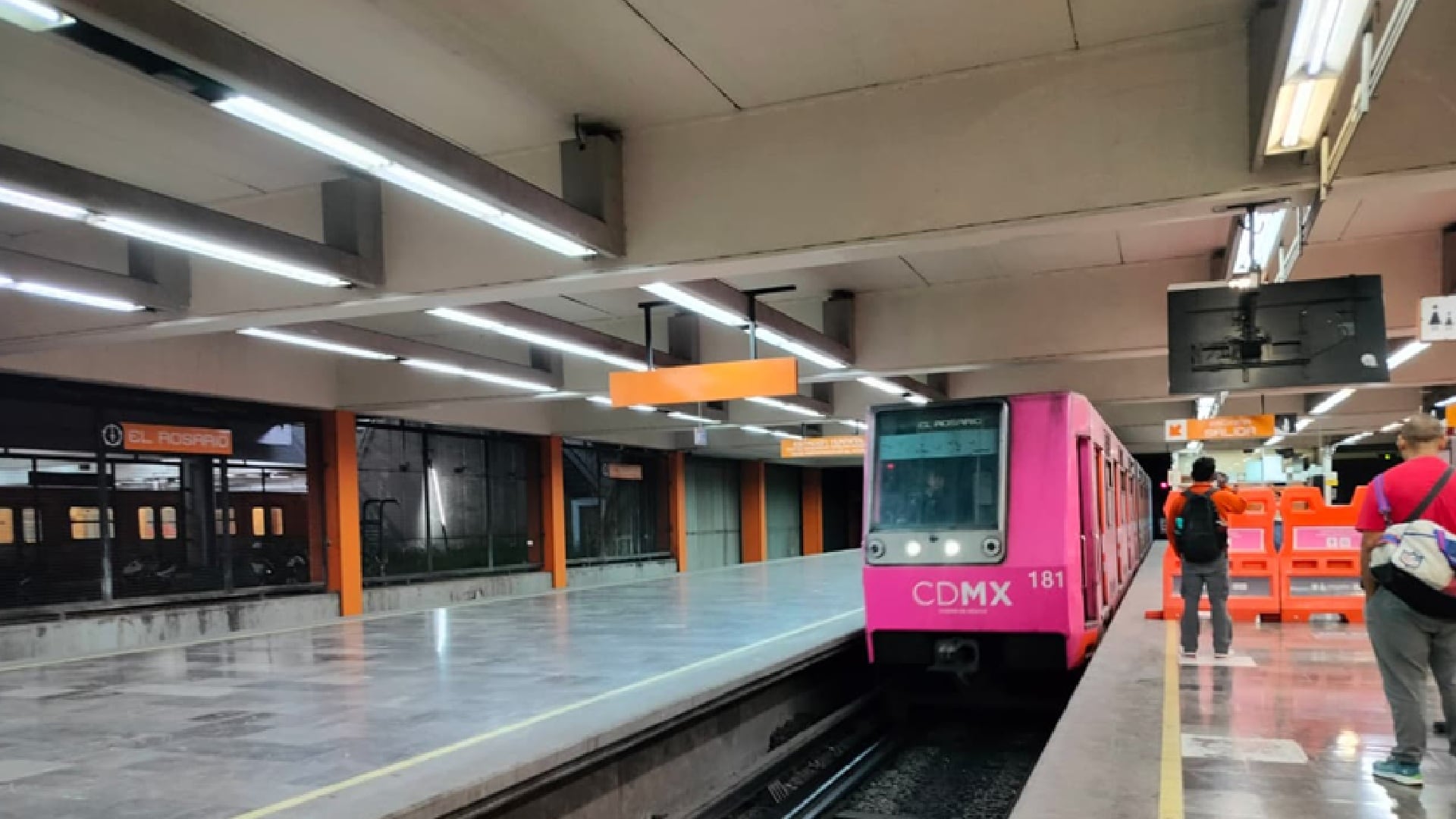 Intenso tránsito en Eje 5 Sur por marcha hacia el Zócalo en CDMX