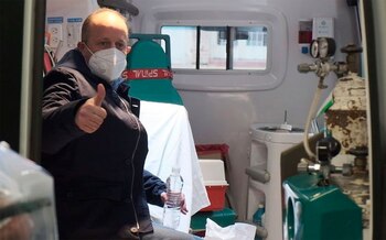 Insaurralde en la ambulancia que