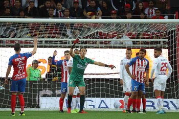 Chivas no pudo mantener su