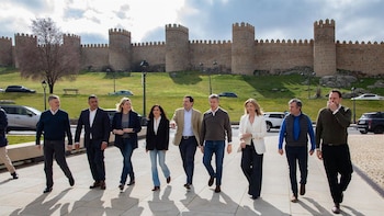 Mañueco defiende la historia del