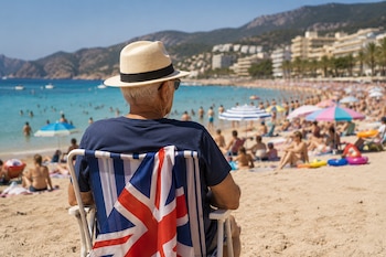 Un hombre británico en una playa de Mallorca (Imagen Ilustrativa Infobae)