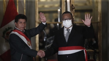 Ministro de Salud promocionaba productos