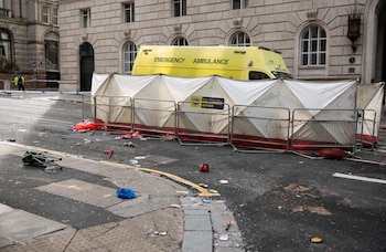 Una ambulancia aparcada en el