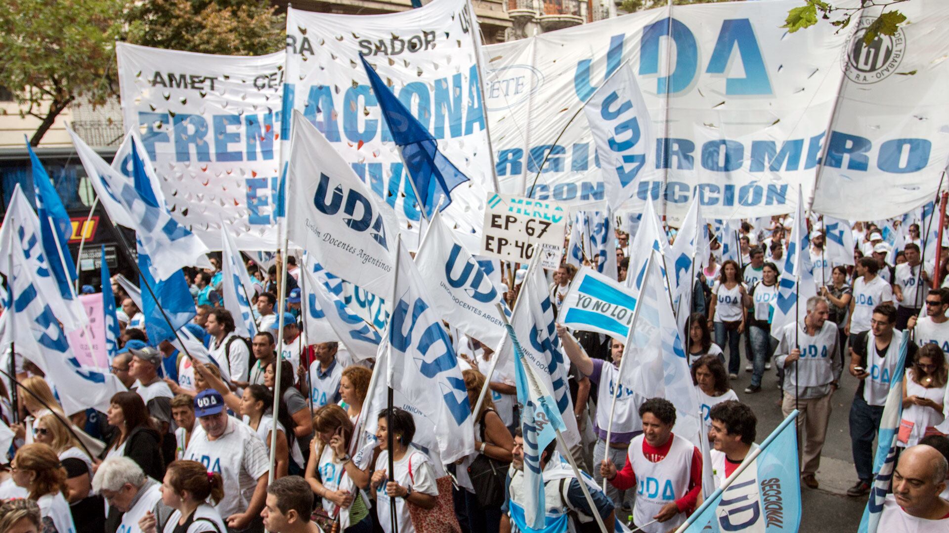 La columna de UDA en la marcha universitaria del año pasado (Foto: NA)