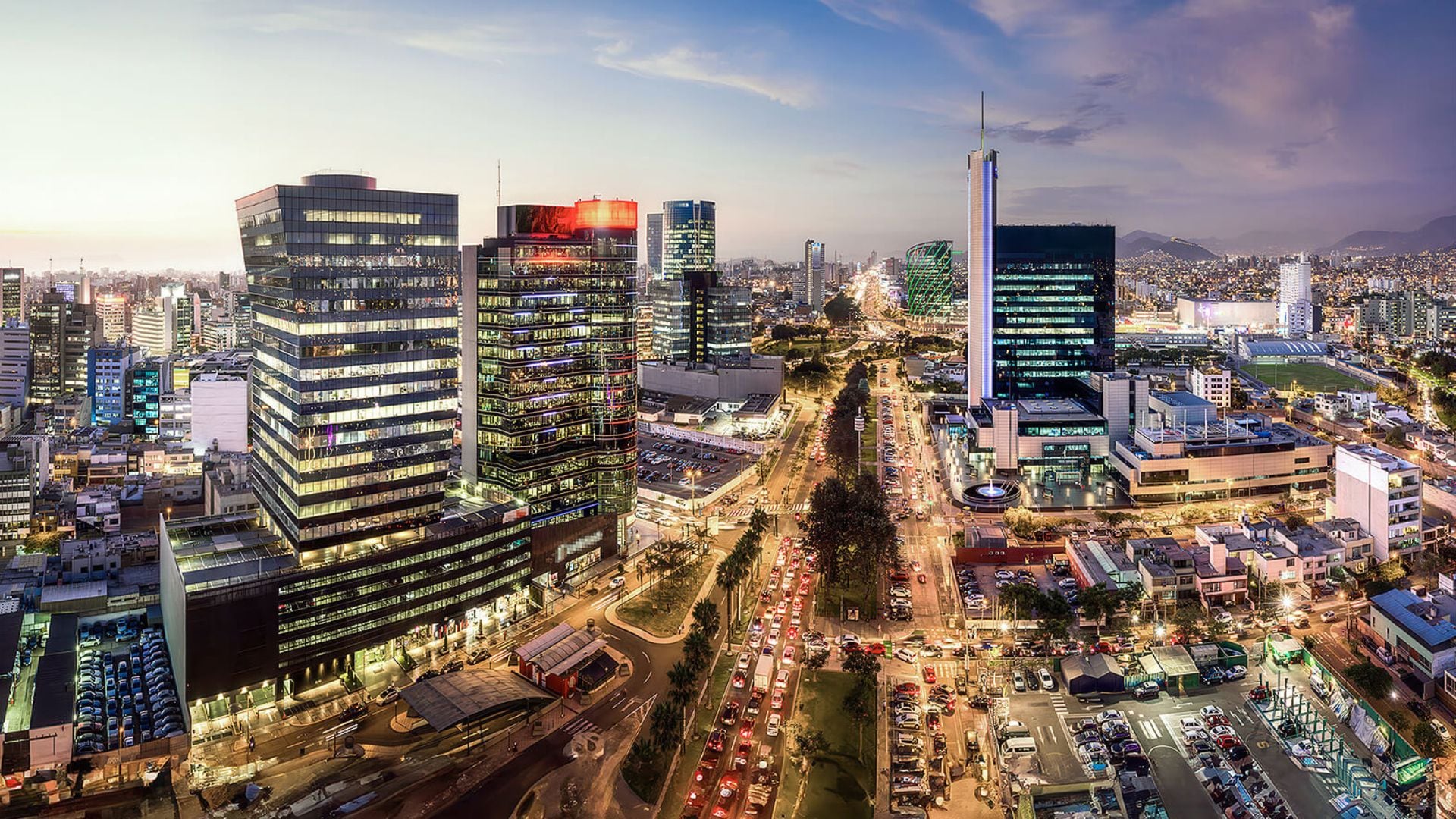 El PBI de Perú creció 3,4% en 2025 y se prevé una expansión entre 3,0% y 3,5% para 2026, impulsada por sectores no primarios como construcción y servicios.