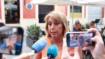 Susana Díaz critica el "espectáculo