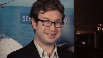 واحد آخر من المحتالين، مع