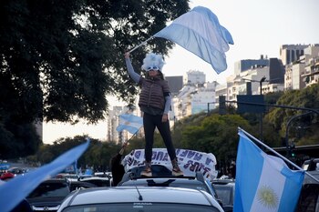 A solo ocho meses de