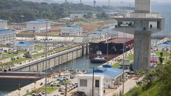 China rechaza las acusaciones de EEUU y afirma que Washington "quiere hacerse con el control del canal de Panamá"