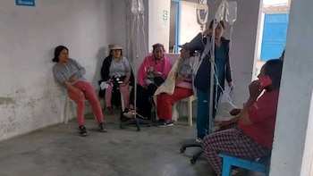 El personal del centro de EsSalud de Cayaltí, liderado por el director Luis Mendoza Urrutia, actuó rápidamente para brindar los primeros auxilios a los afectados.