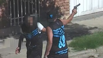 Video: el brutal enfrentamiento a