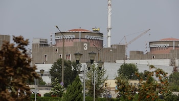 La gestora de la central nuclear de Zaporiyia denuncia "un ataque masivo" con drones de Ucrania