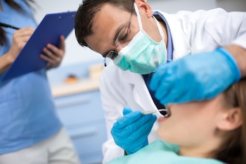 El fallo fijó un millón de pesos por incapacidad, 828.850 pesos por implantes dentales y cinco millones de pesos por daño moral. (Foto de archivo: iStock)