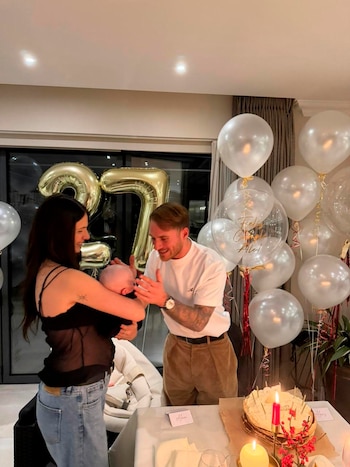 "Maca" festejó con su pareja