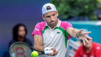 Dimitrov resucita, anula una bola