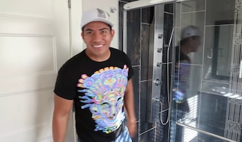 (Youtube: Diego Saul Reyna Español