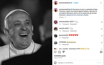 Emmanuel despide al Papa Francisco.